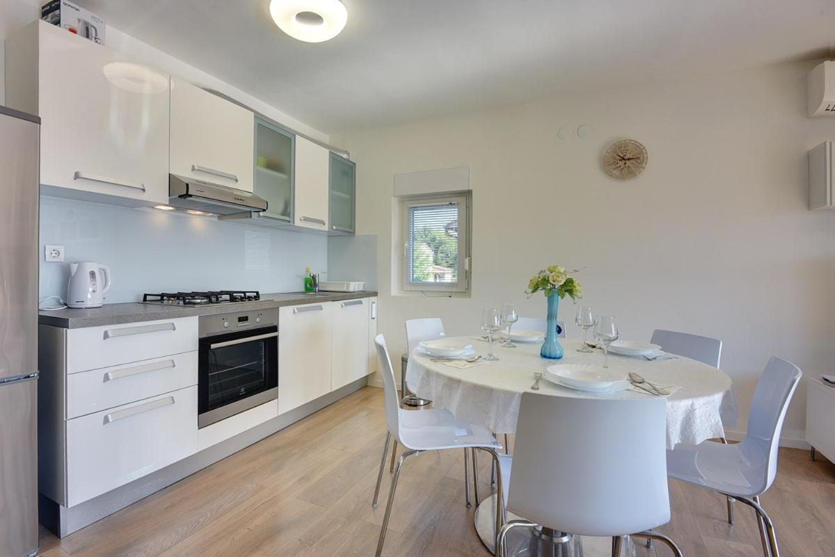 Apartment Zajec Premantura Kültér fotó