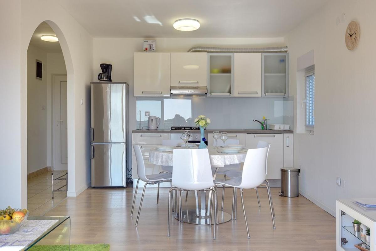 Apartment Zajec Premantura Kültér fotó
