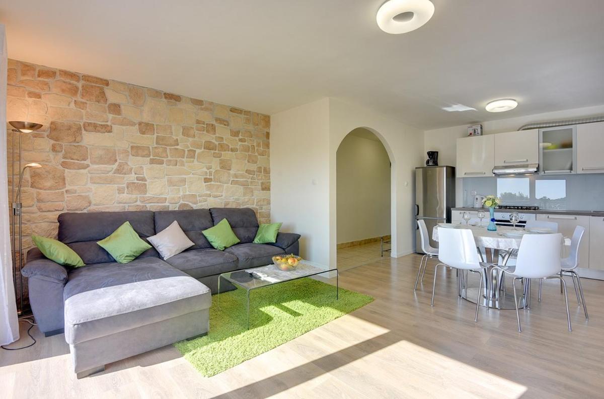 Apartment Zajec Premantura Kültér fotó