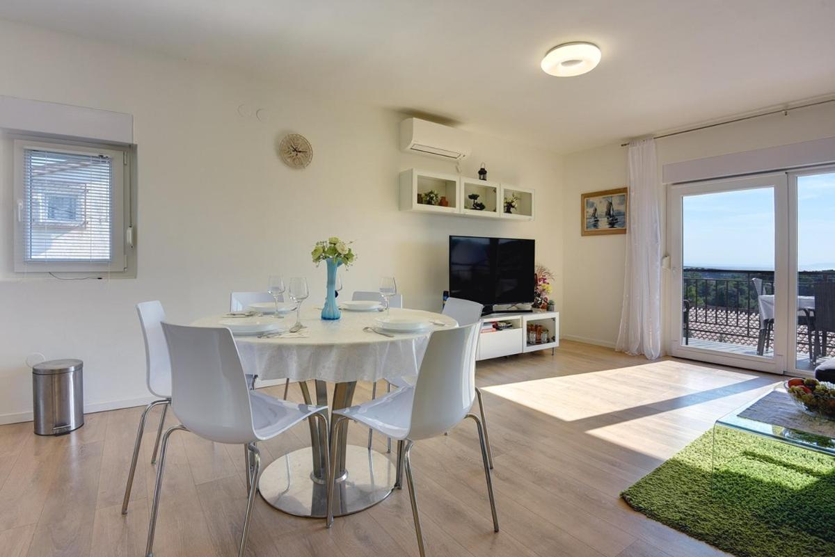 Apartment Zajec Premantura Kültér fotó